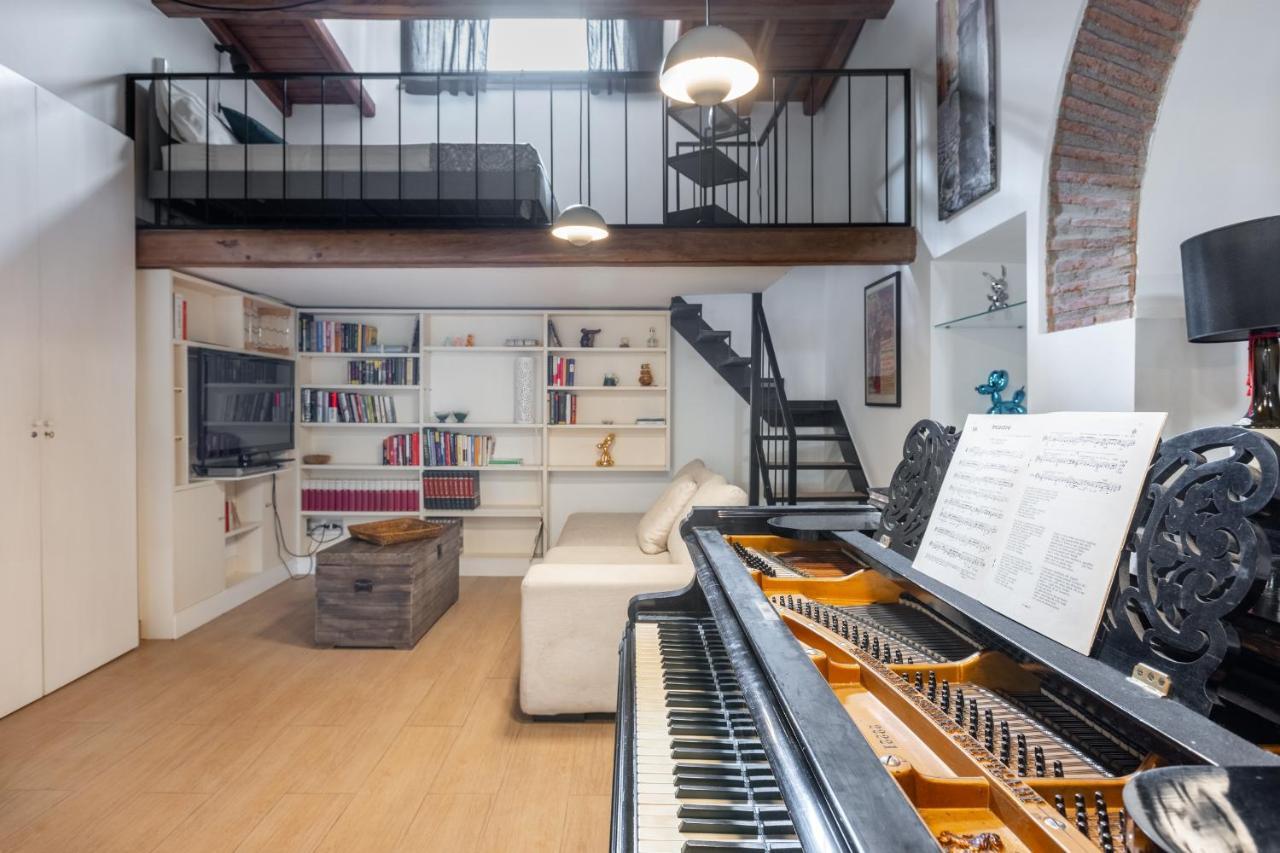 Musician Apartment Colosseo With Piano Roma Esterno foto