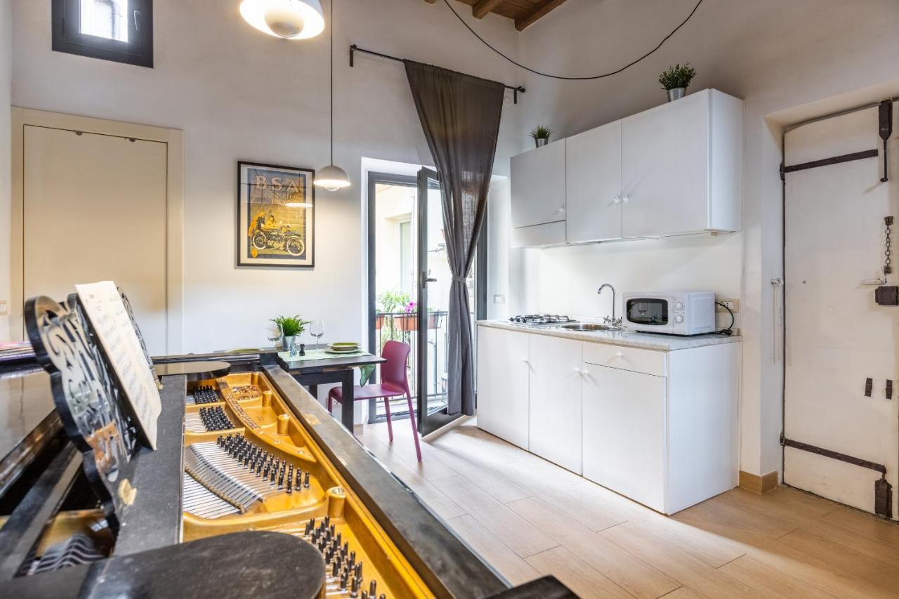 Musician Apartment Colosseo With Piano Roma Esterno foto